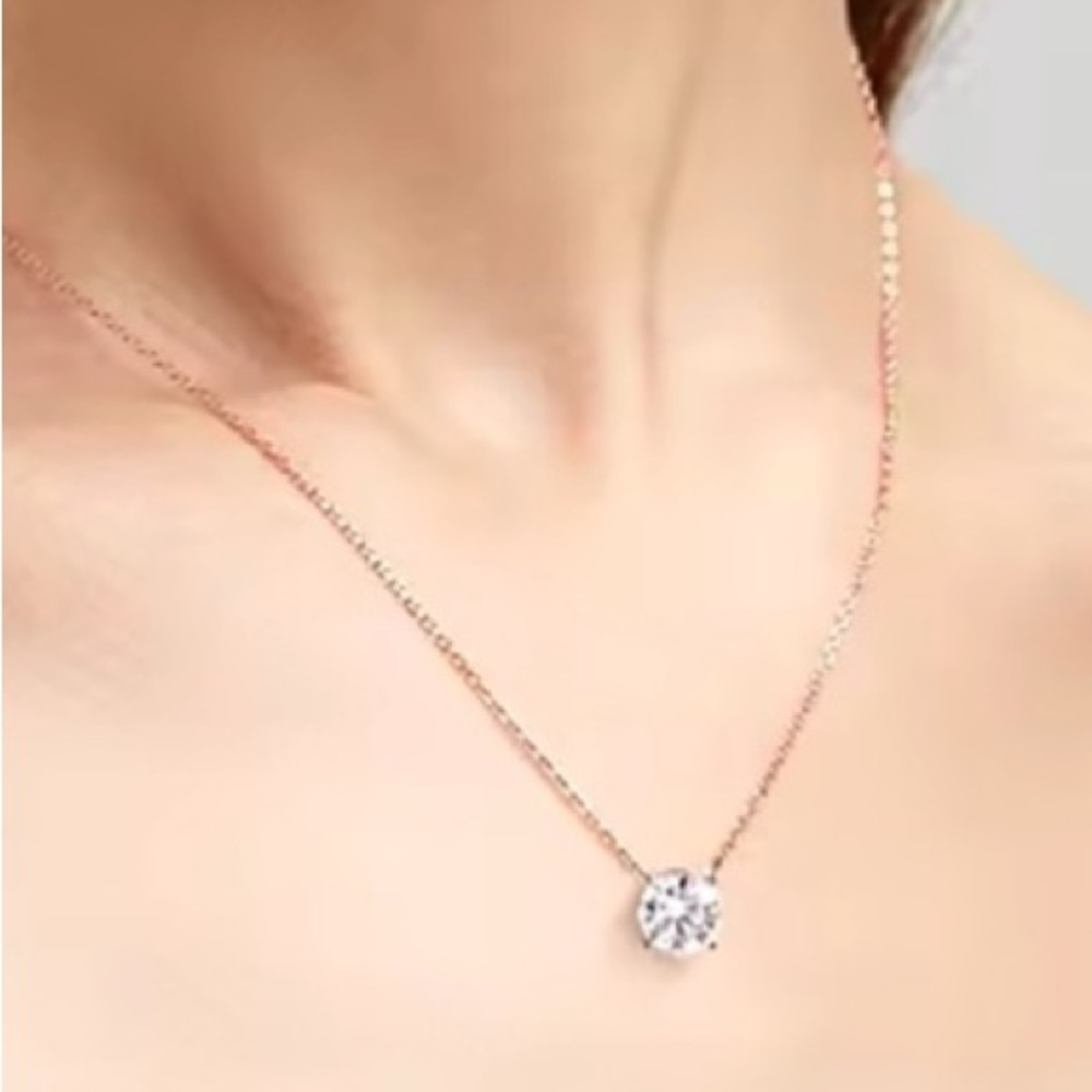 NWOT Genuine 3ct Moissanite necklace 16” to 18” GRA certificate included￼